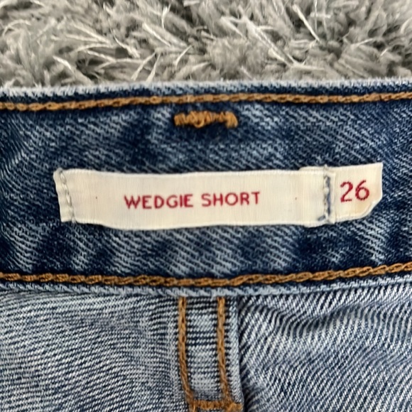 Blue Jean Levi shorts - Picture 5 of 5